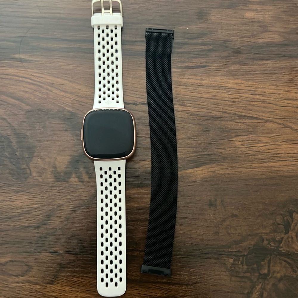 Fitbit Versa 4